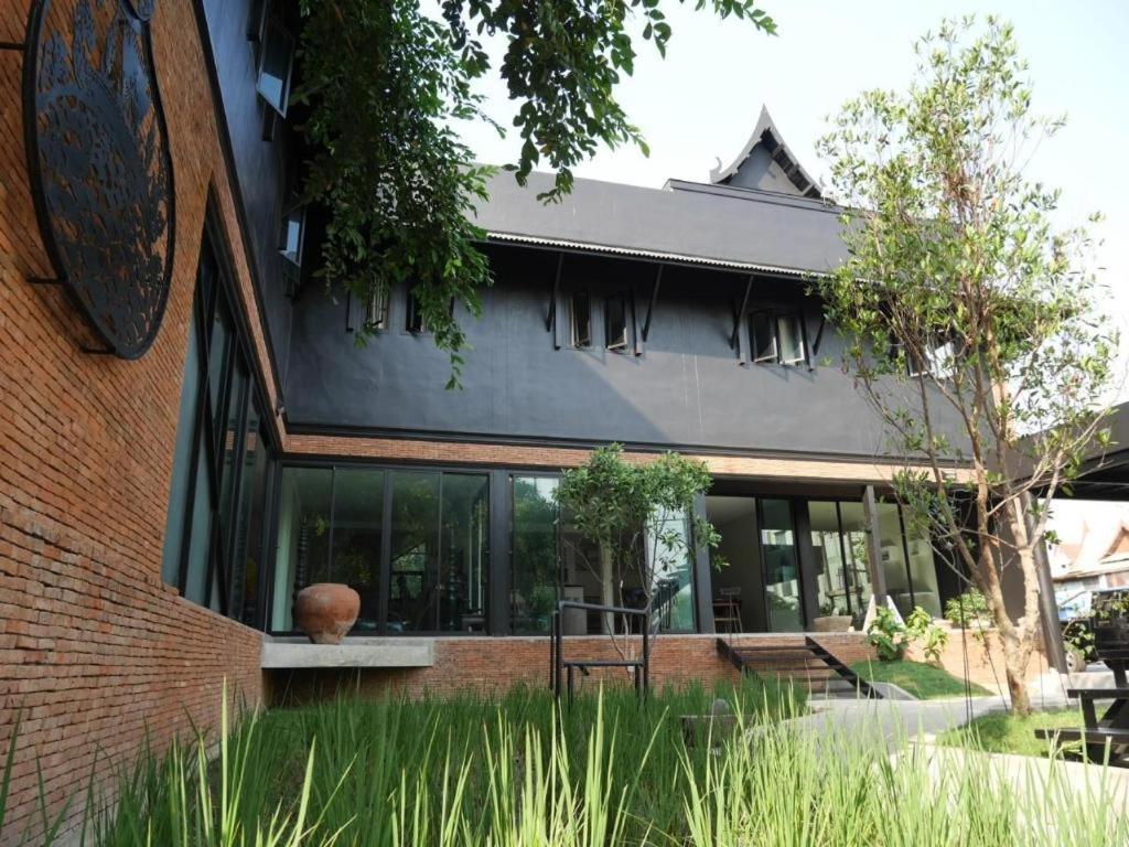 Silp-Pa Phra Nakhon Si Ayutthaya Hotel Exterior photo