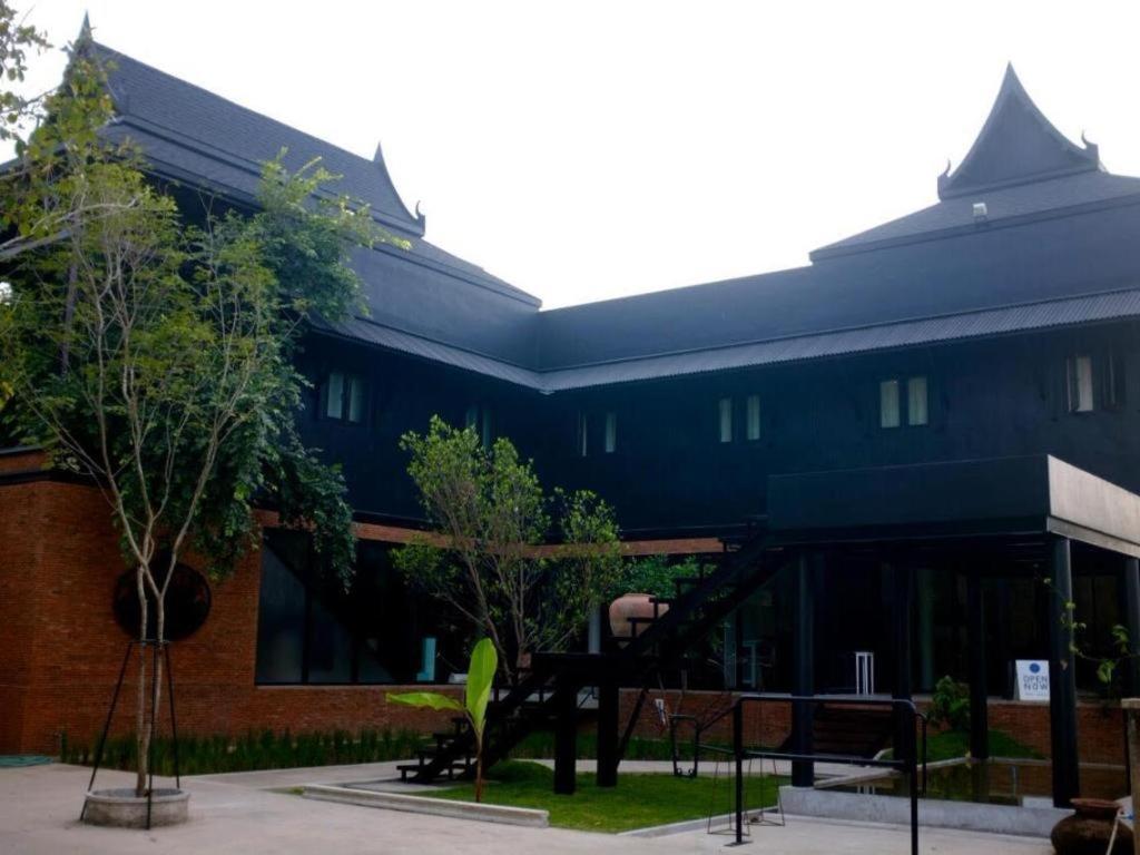 Silp-Pa Phra Nakhon Si Ayutthaya Hotel Exterior photo