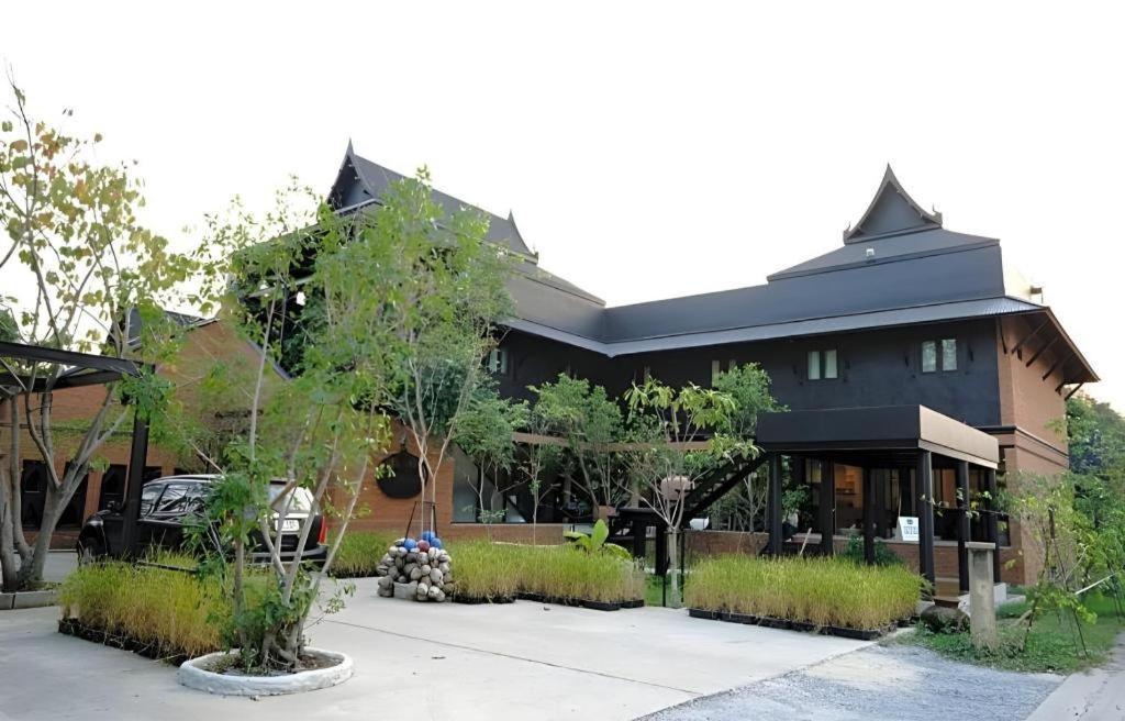 Silp-Pa Phra Nakhon Si Ayutthaya Hotel Exterior photo