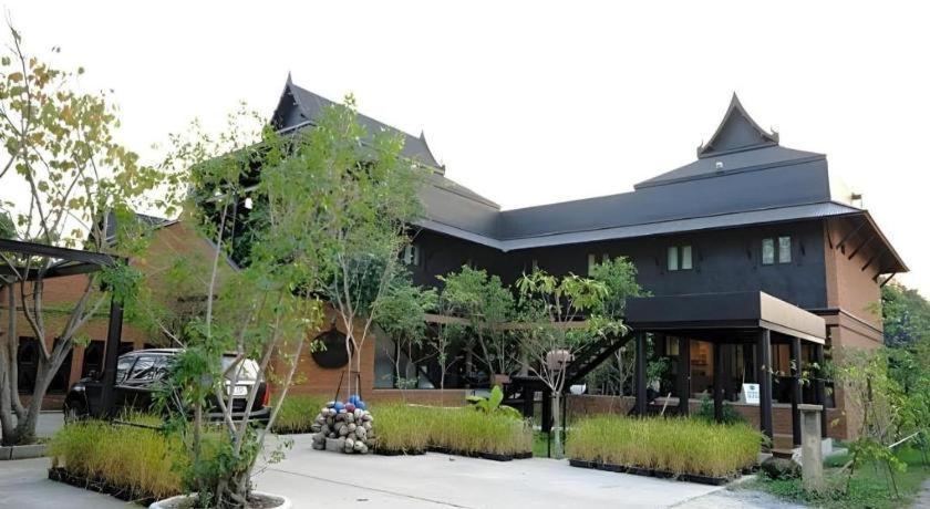 Silp-Pa Phra Nakhon Si Ayutthaya Hotel Exterior photo