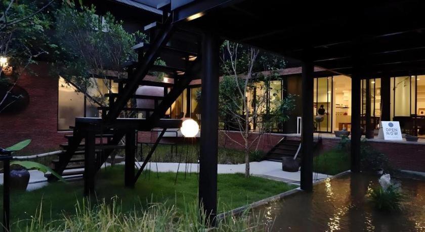 Silp-Pa Phra Nakhon Si Ayutthaya Hotel Exterior photo